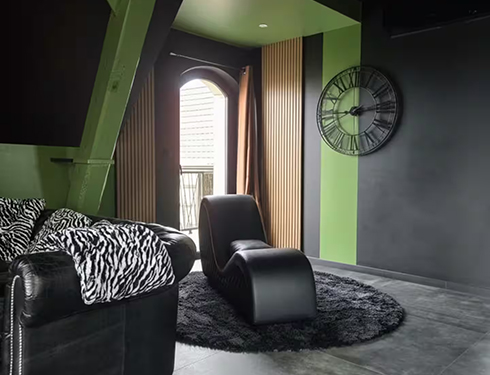 Espace salon gîte Jungle Noire